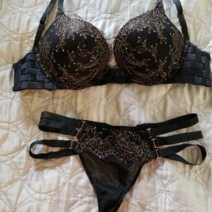 Victoria's secret bombshell with thong